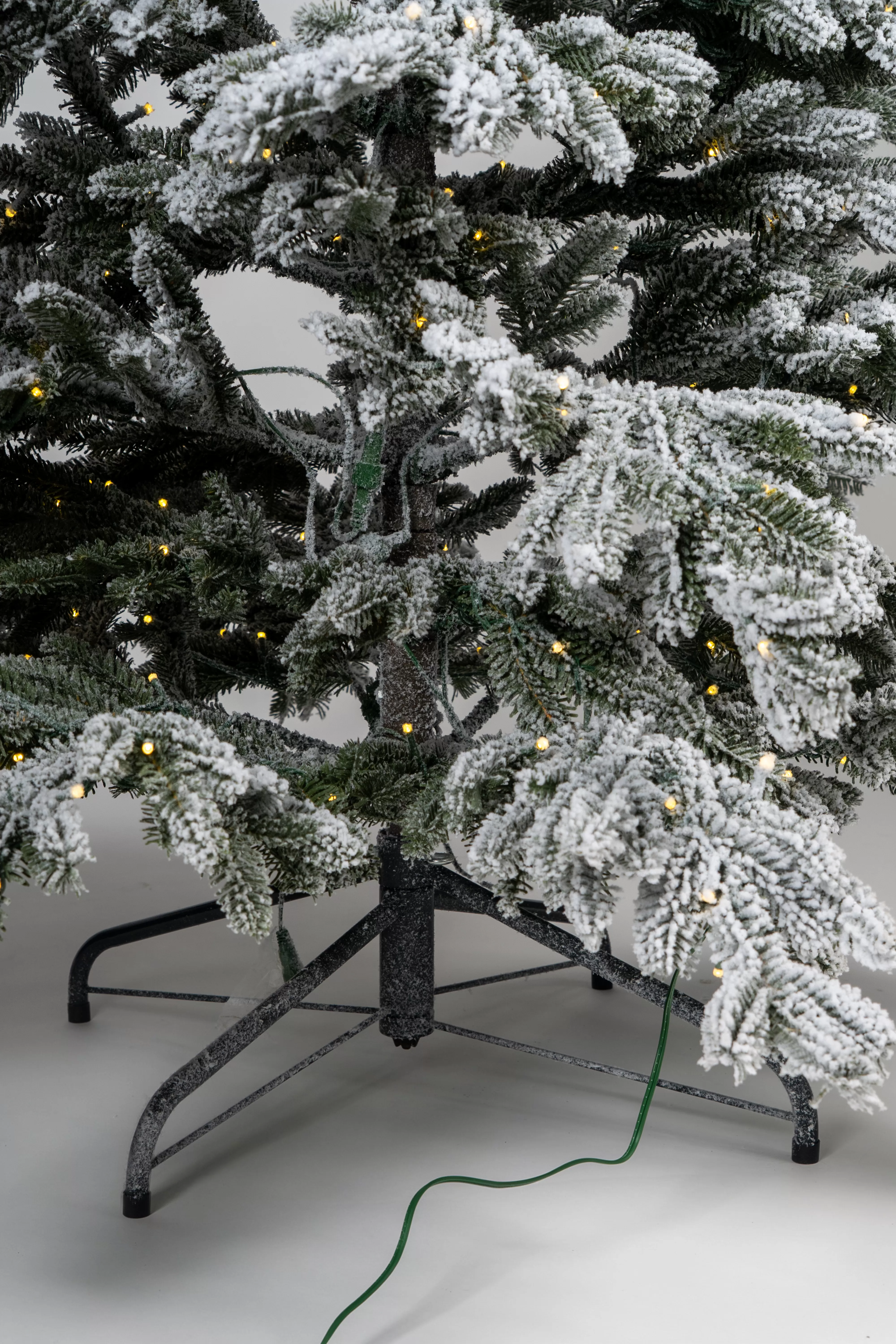 Brad artificial Woodland Snow